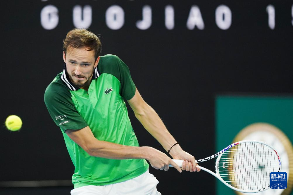 斯选择主动 斯选择主动