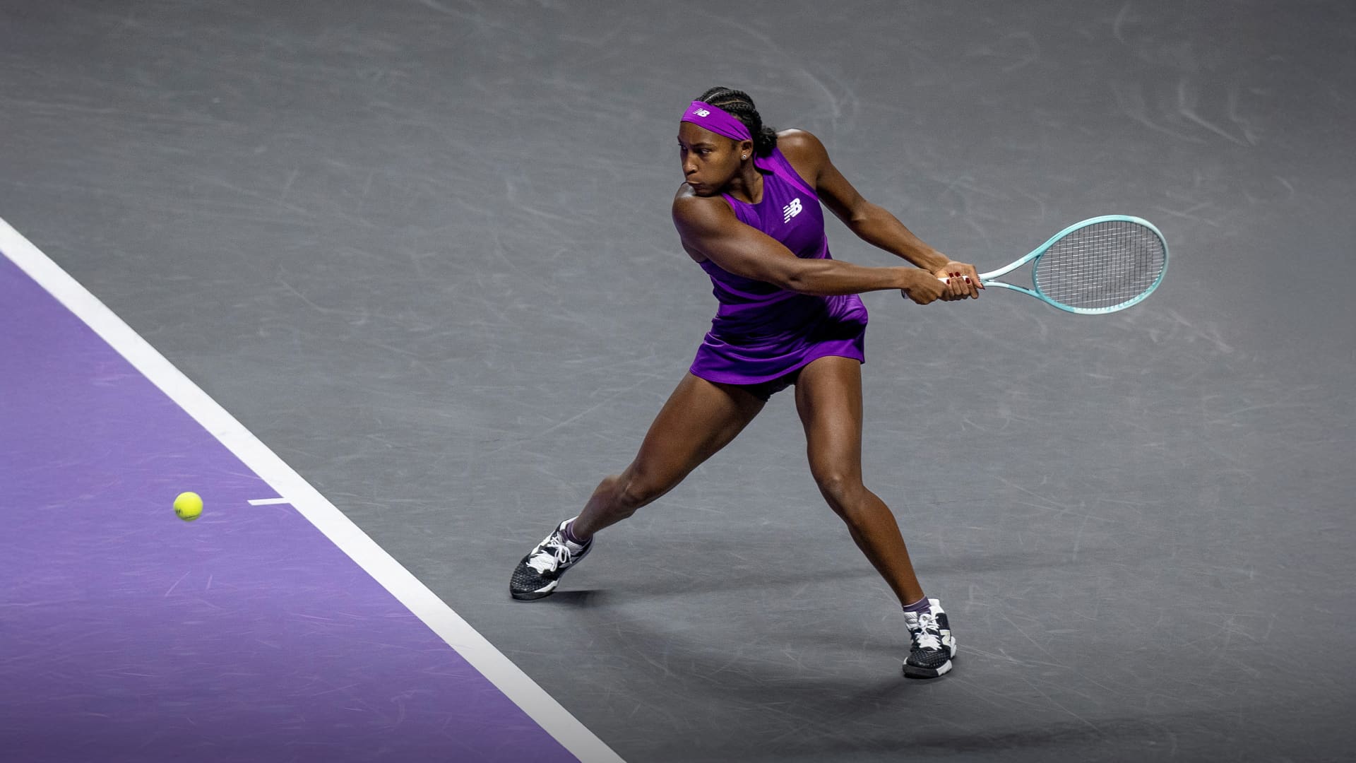 [NBA]范弗里特三分打铁 亚当斯飞身补扣得手